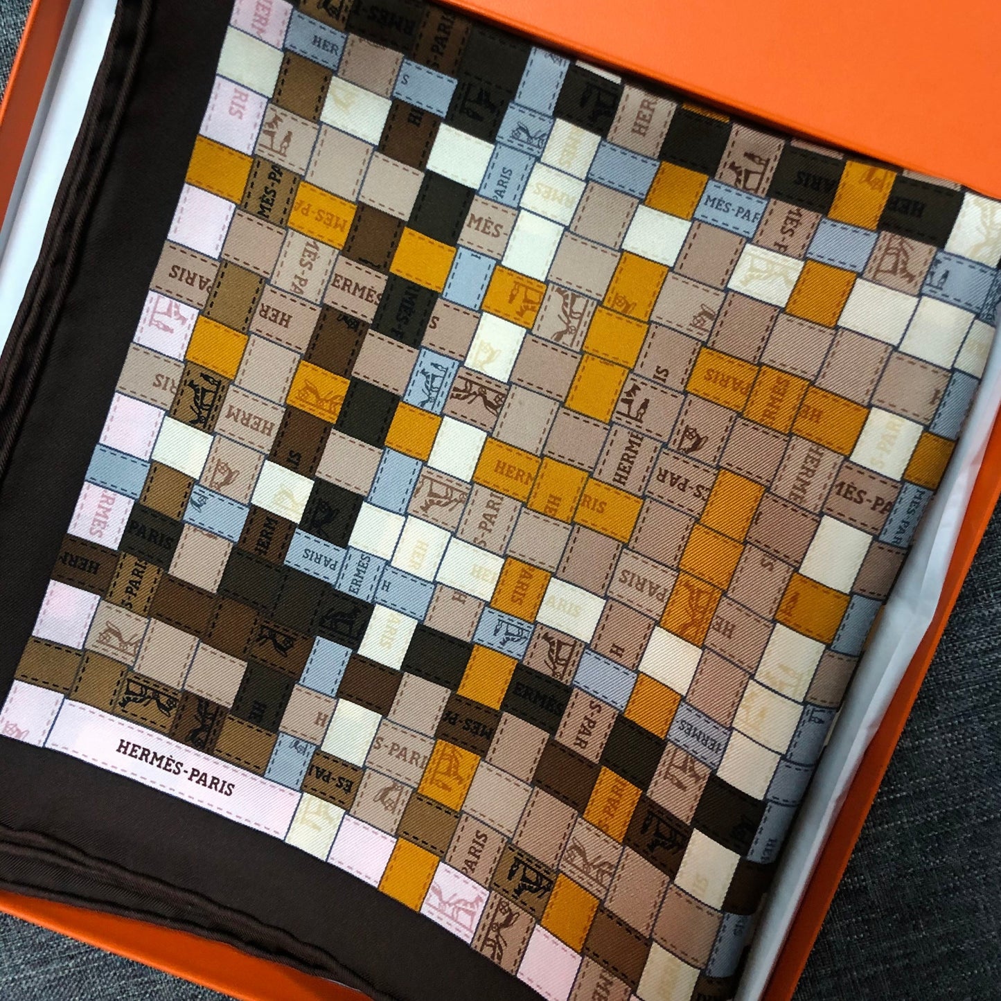 Tailormade fabric: Hermes