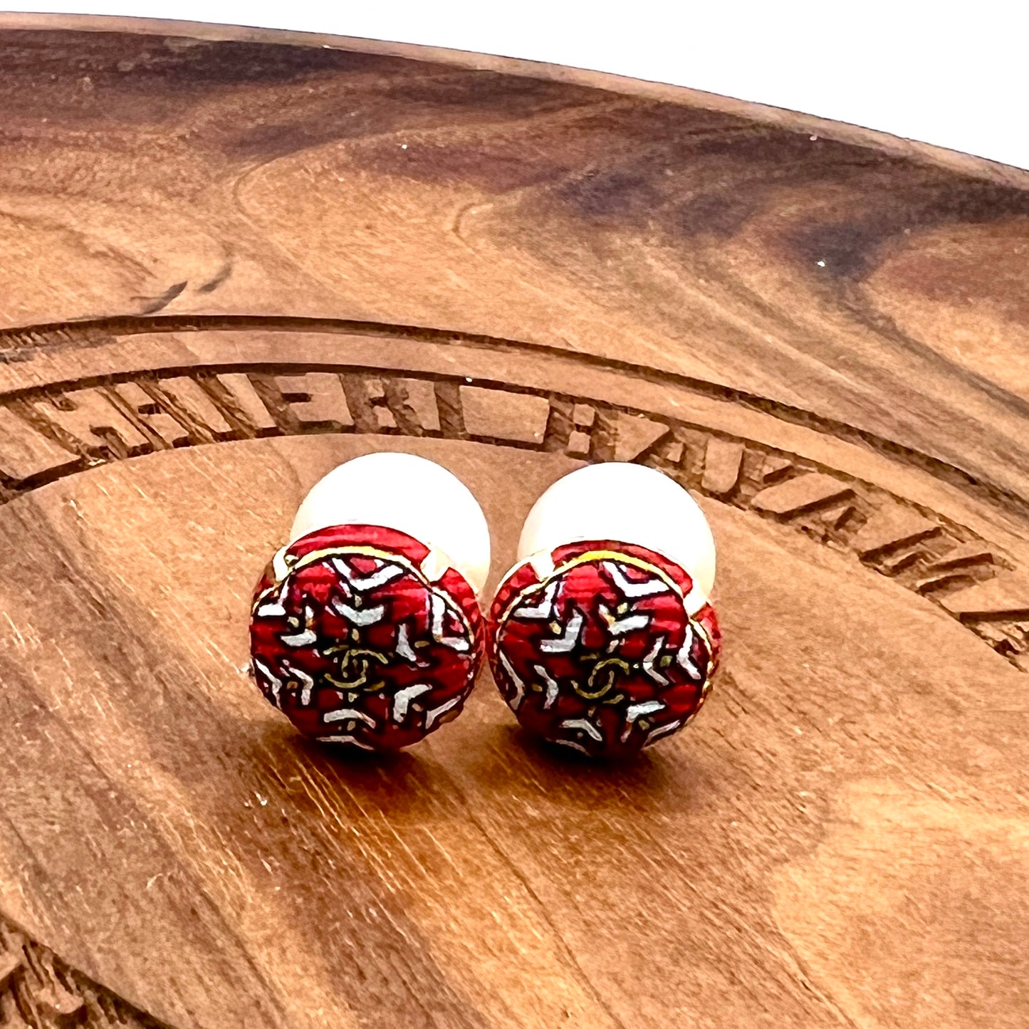 CC- christmas red & snowflake - CC logo CC083- earring