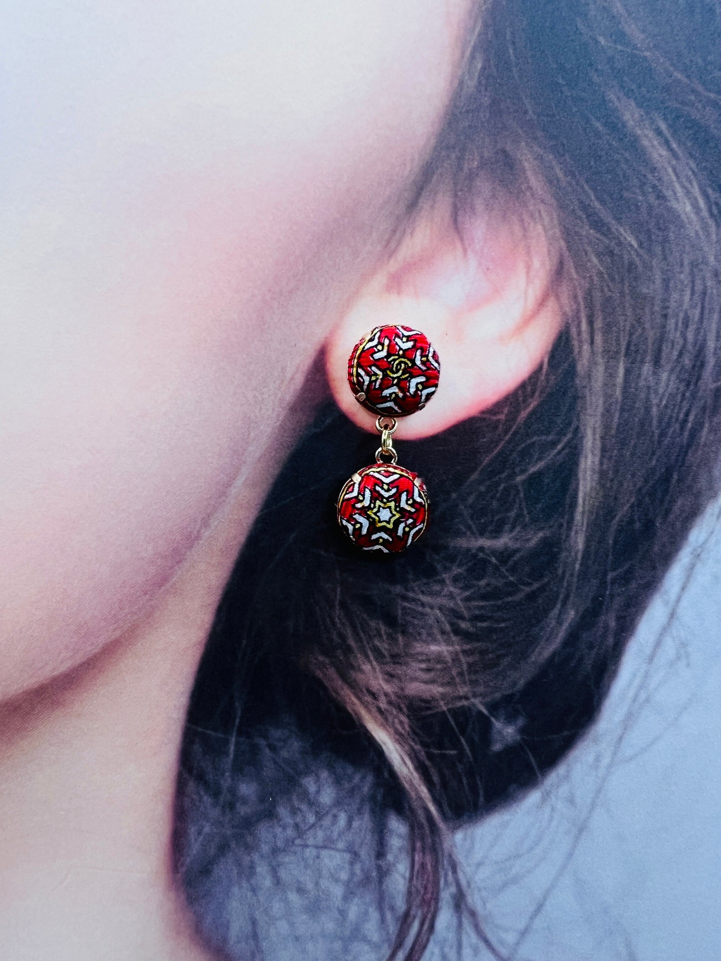 CC- christmas red & snowflake - CC logo CC083- earring