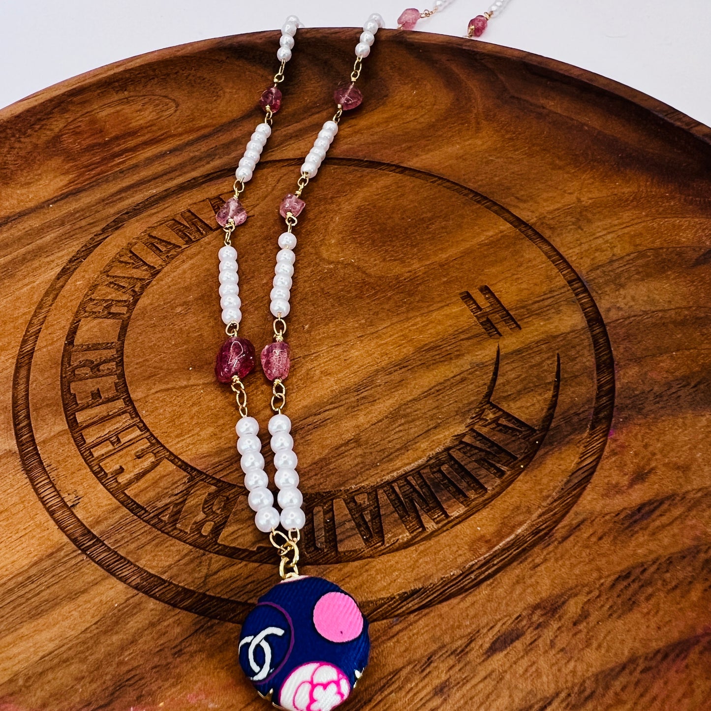 CC- Bubble gum & shocking pink with CC logo CC032- necklace