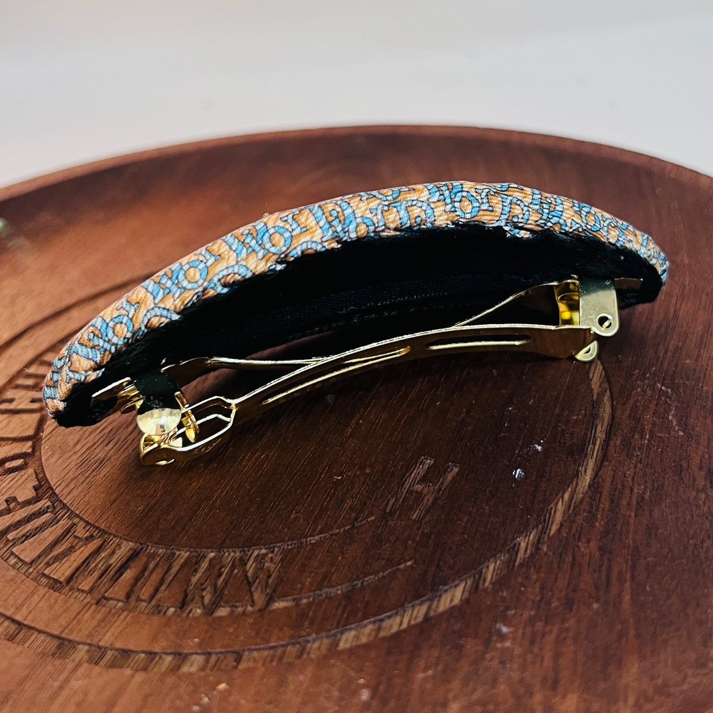 D-D011 beige & dusty blue monogram- Hairclip