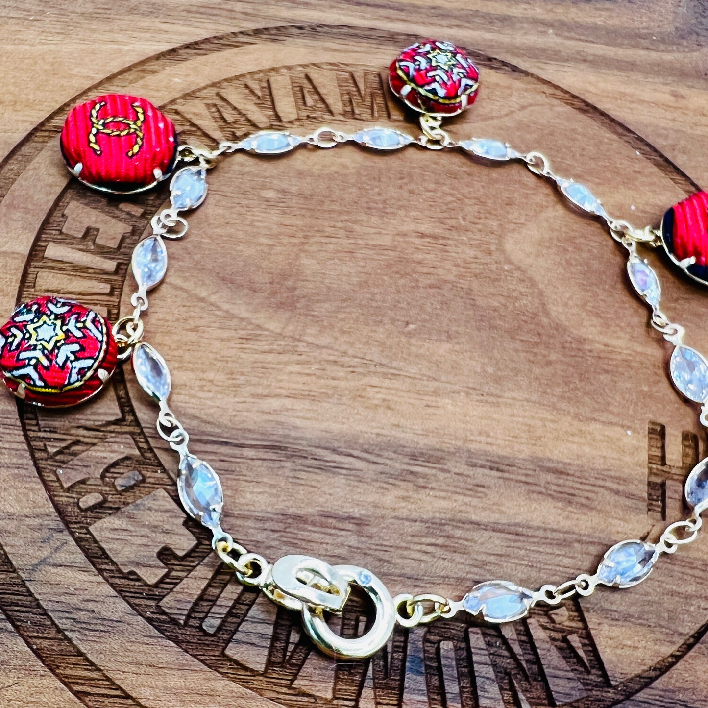CC- christmas red & snowflake - CC logo CC083- bracelet