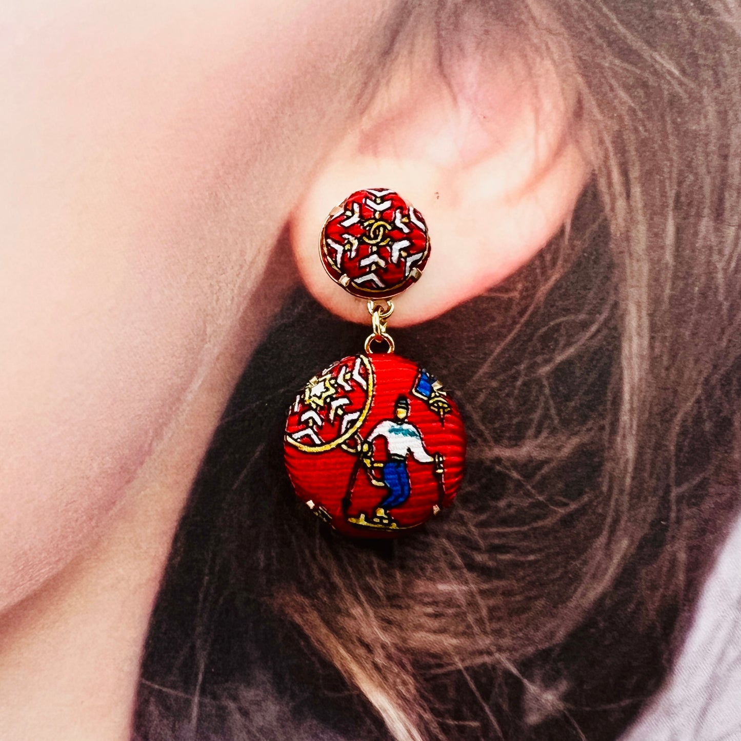 CC- christmas red & snowflake - CC logo CC083- earring