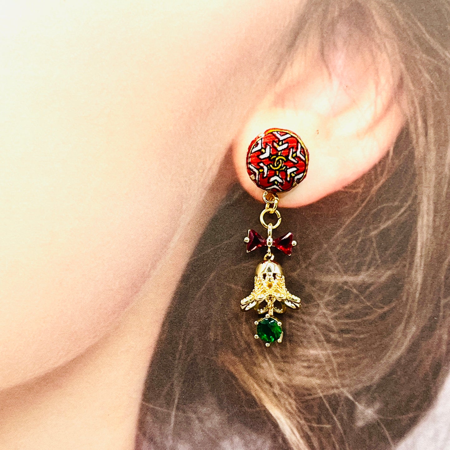 CC- christmas red & snowflake - CC logo CC083- earring