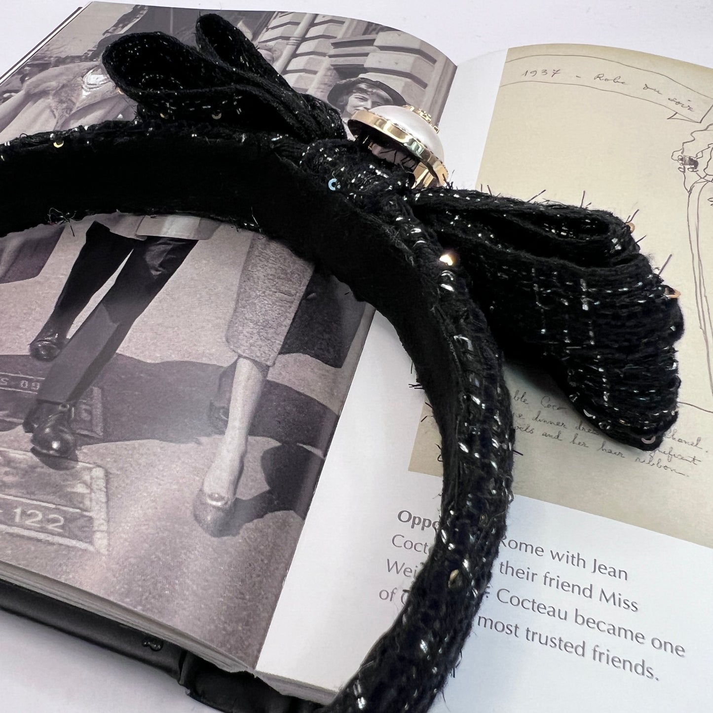 CC-ribbon black & gold headband with CC charm