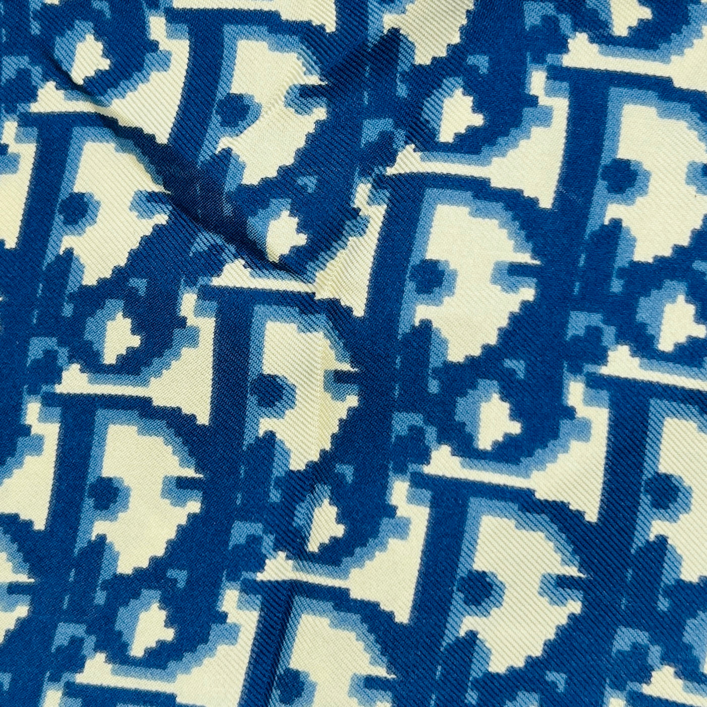 Tailormade fabric: dior