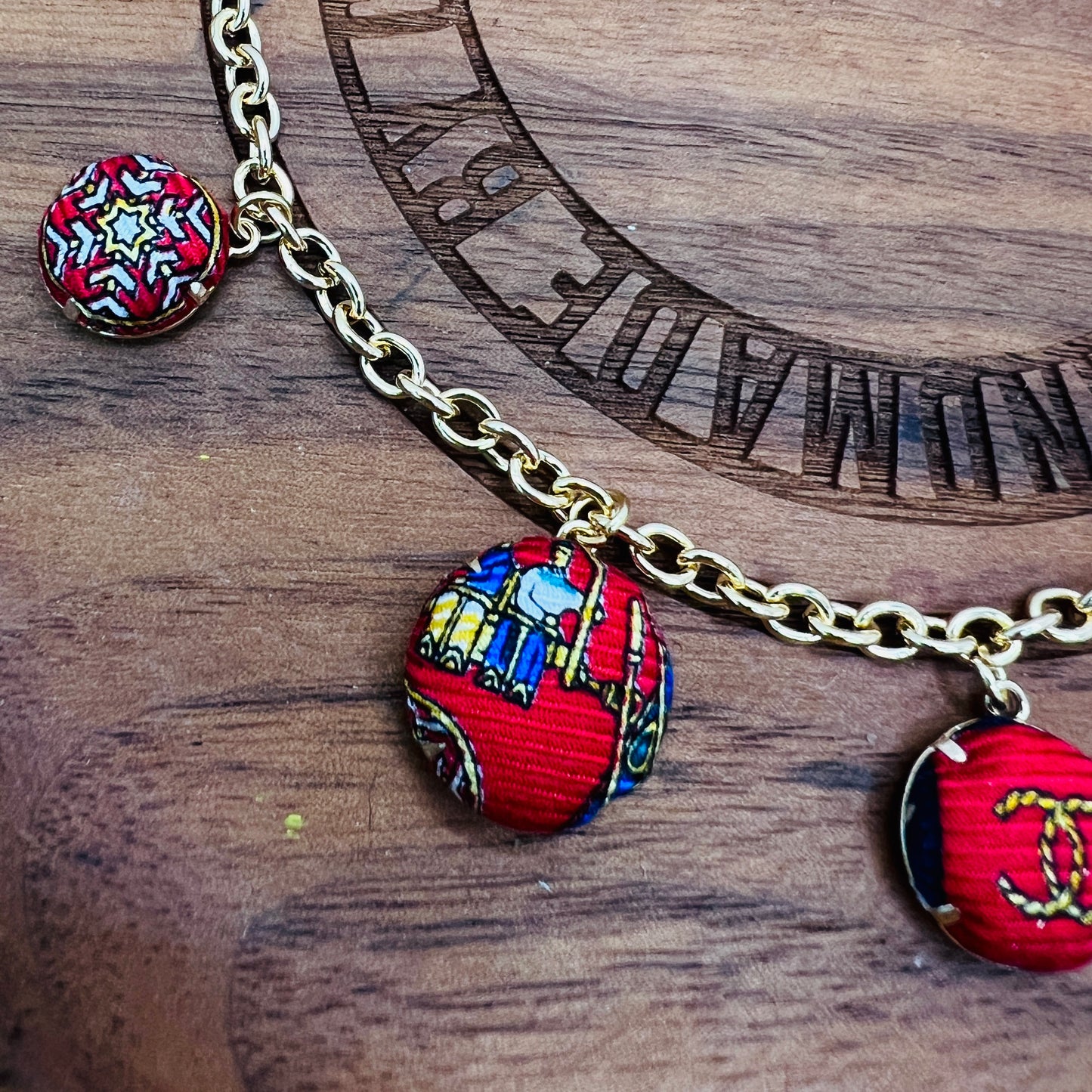 CC- christmas red & snowflake - CC logo CC083- bracelet