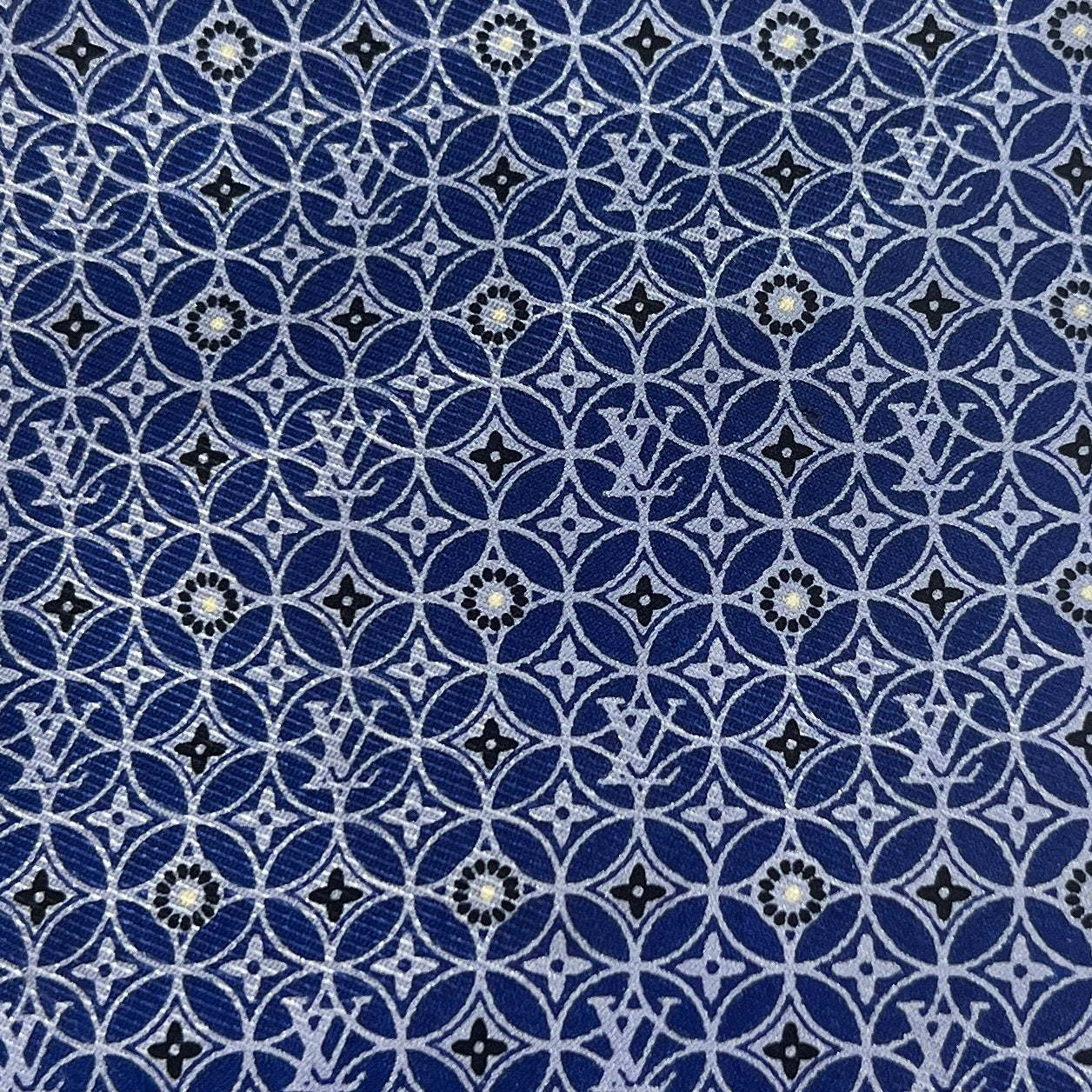 Tailormade fabric:LV