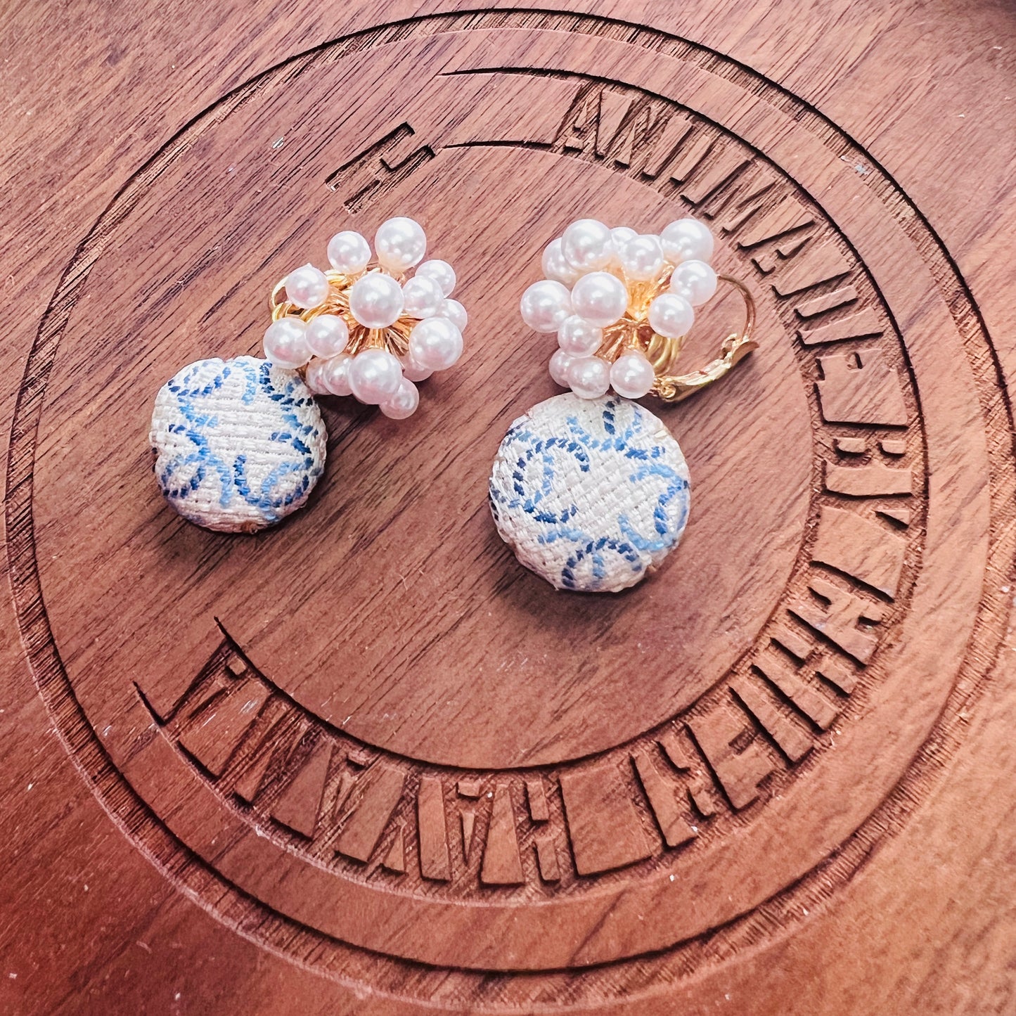 CC- Frozen CC monogram-CC012 -earring