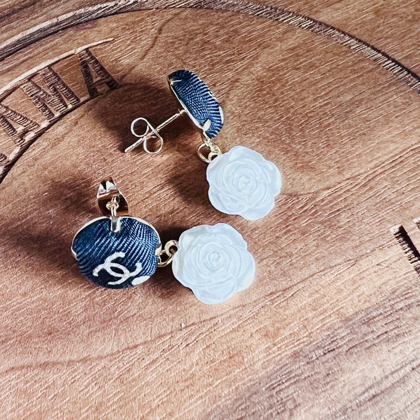 CC- grey & Pearl-CC039- earrings with Camilla