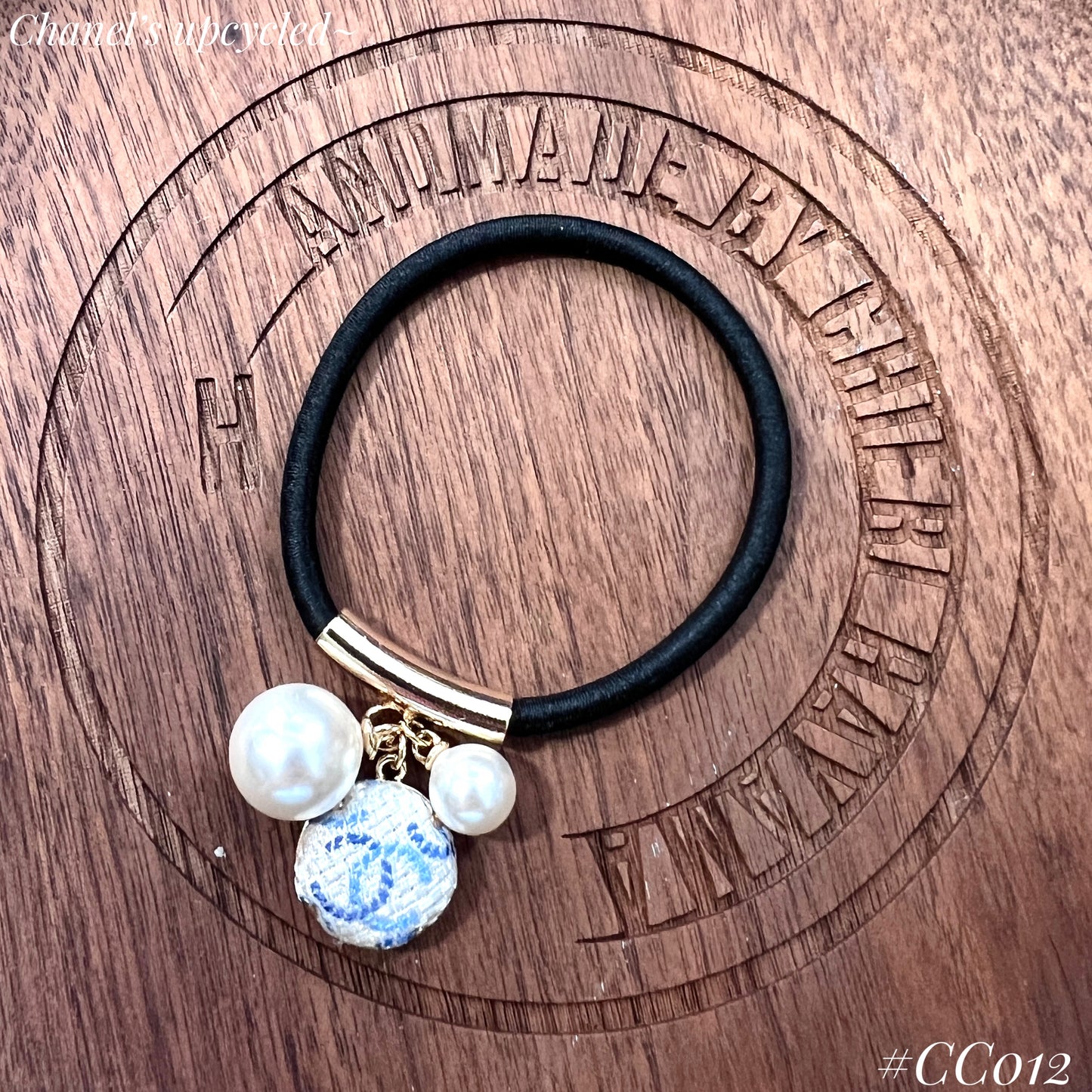 CC-bracelet hairband