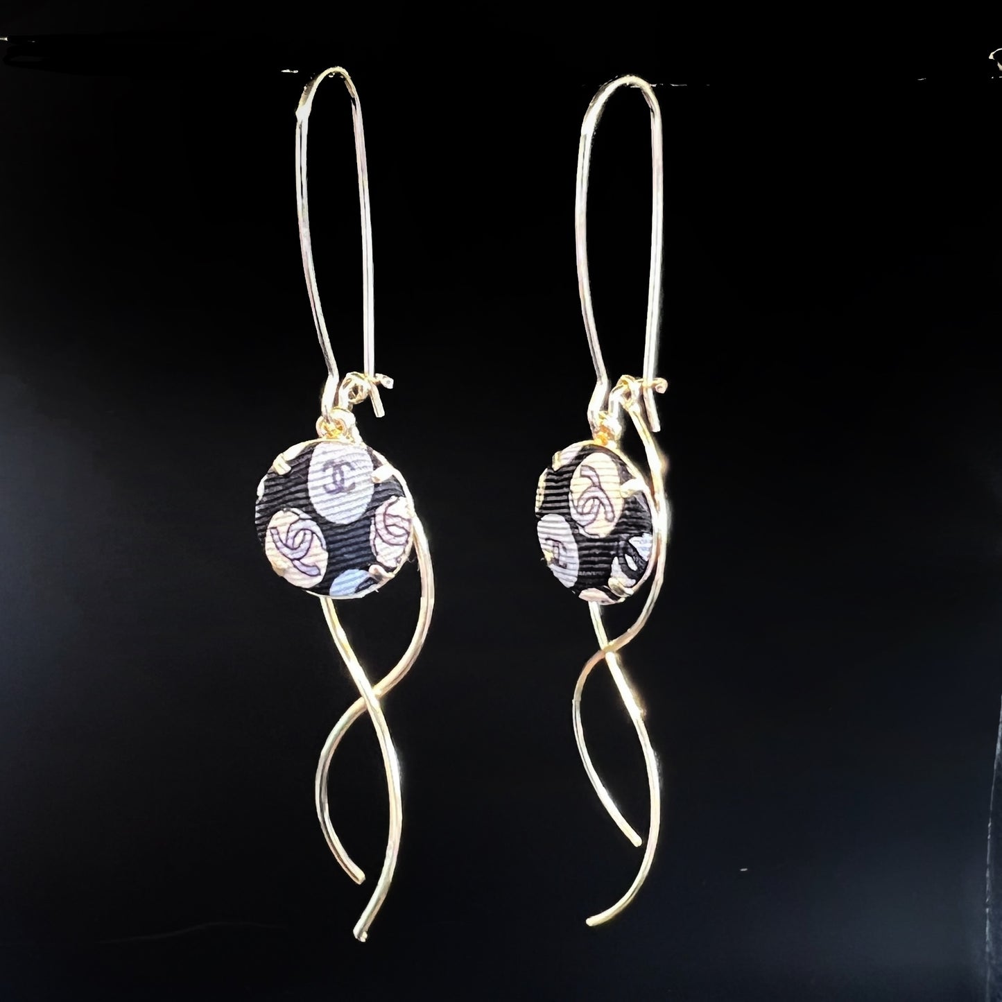 CC- CC0060- black & grey & beige CC logo-earrings