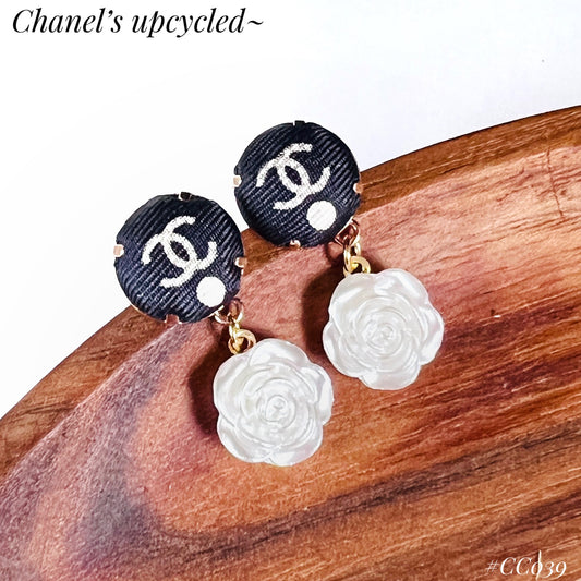 CC- grey & Pearl-CC039- earrings with Camilla