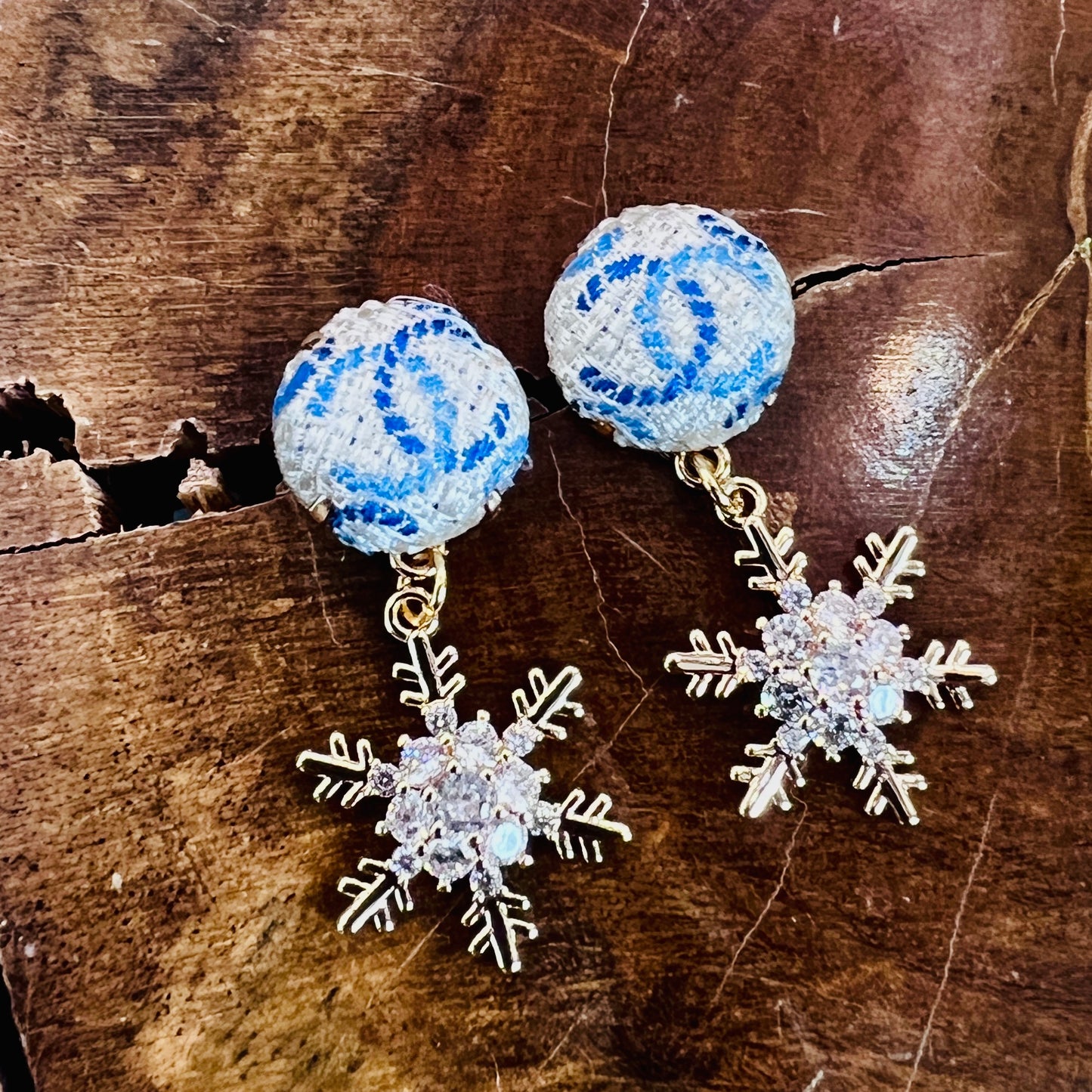 CC- Frozen CC monogram-CC012 -earring