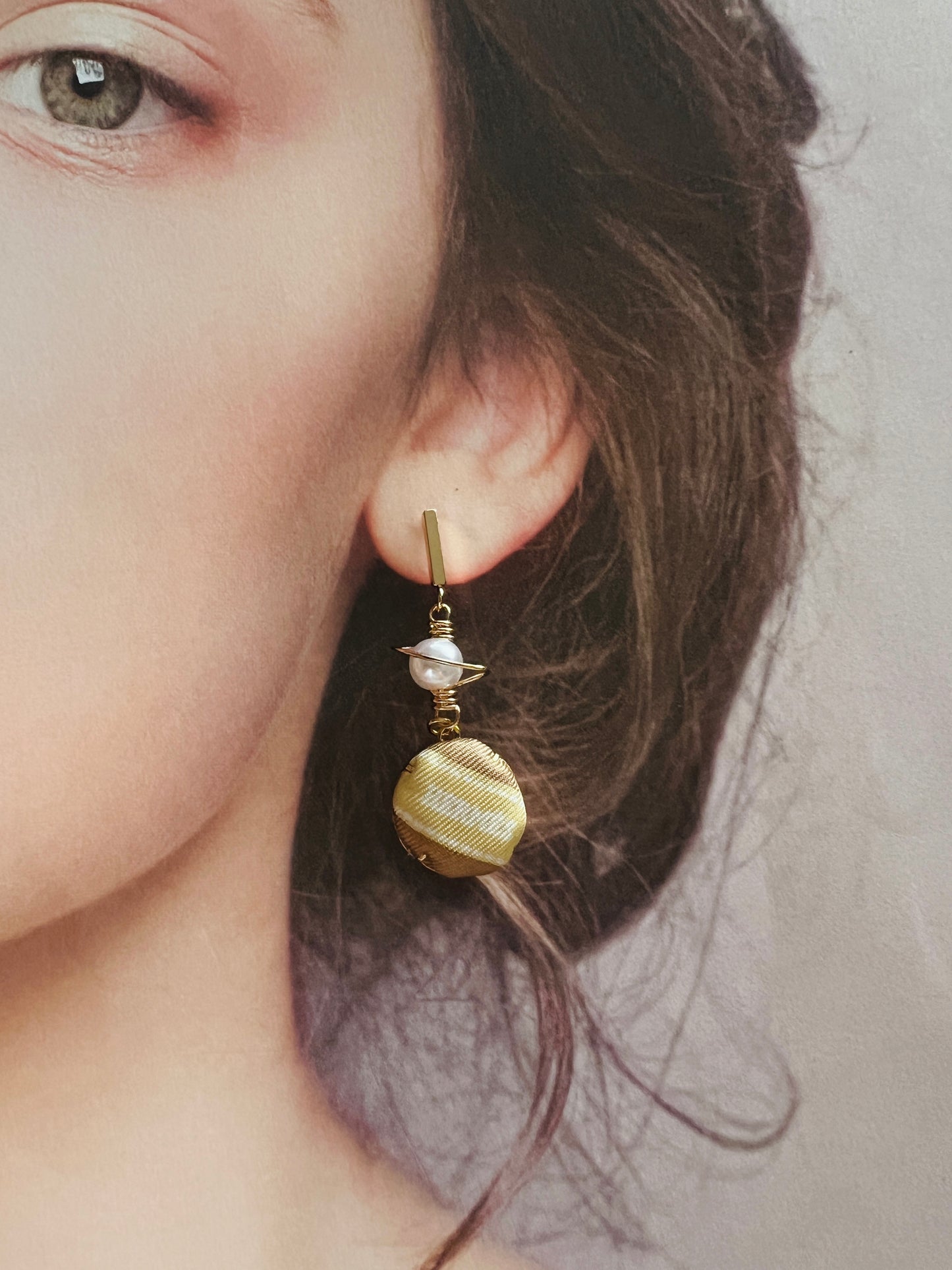 H-H Bolduc Signature Logo Ribbon pattern- earrings