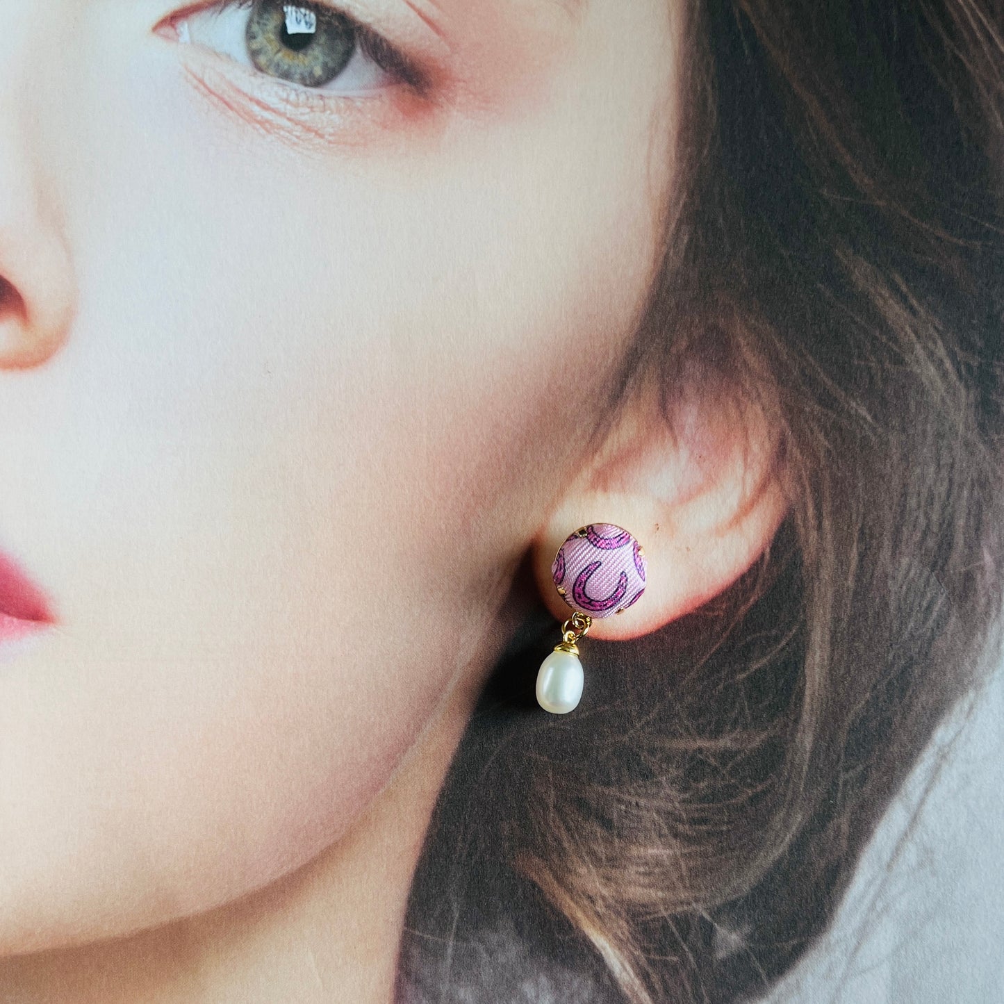 H-H0086-sakura Pink & Shocking pink lucky horseshoes- genuine Pearl earrings