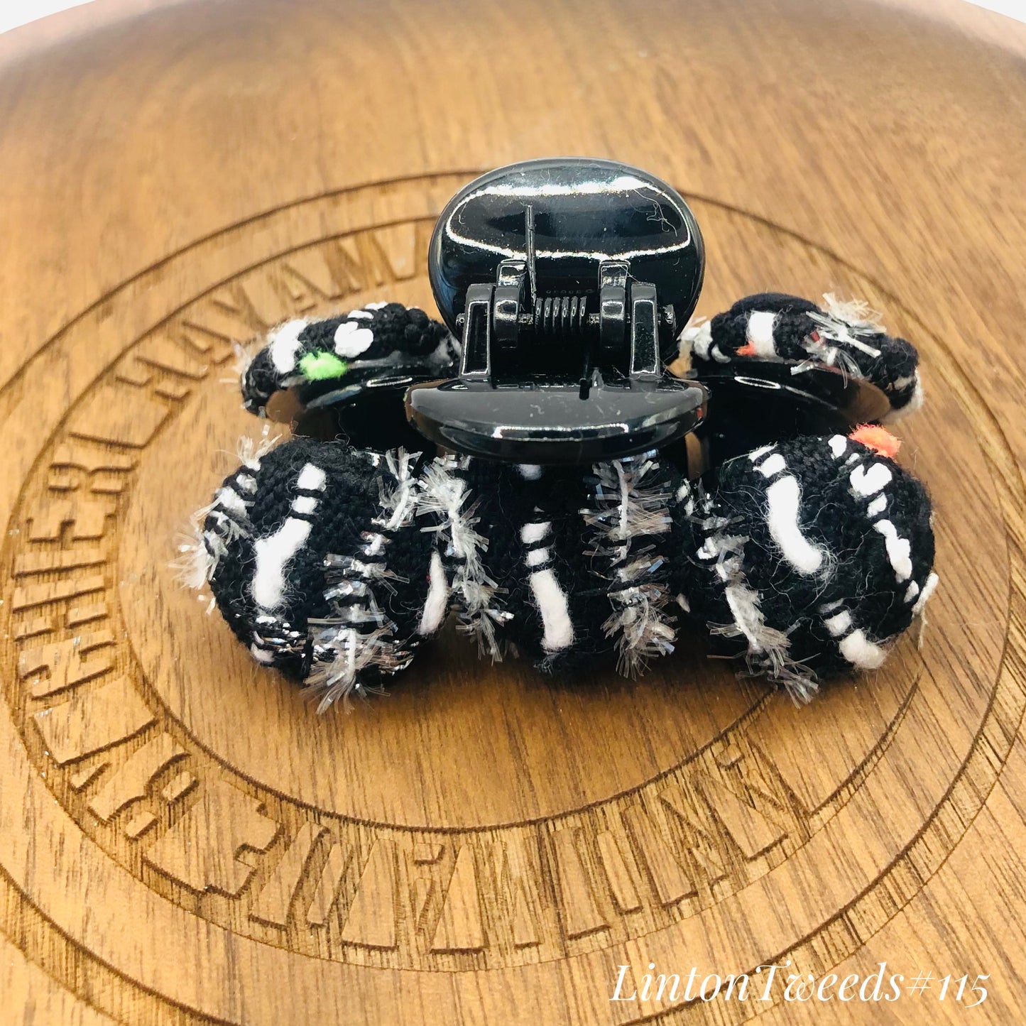 Handmade Linton Tweeds - 6 coins hairclip