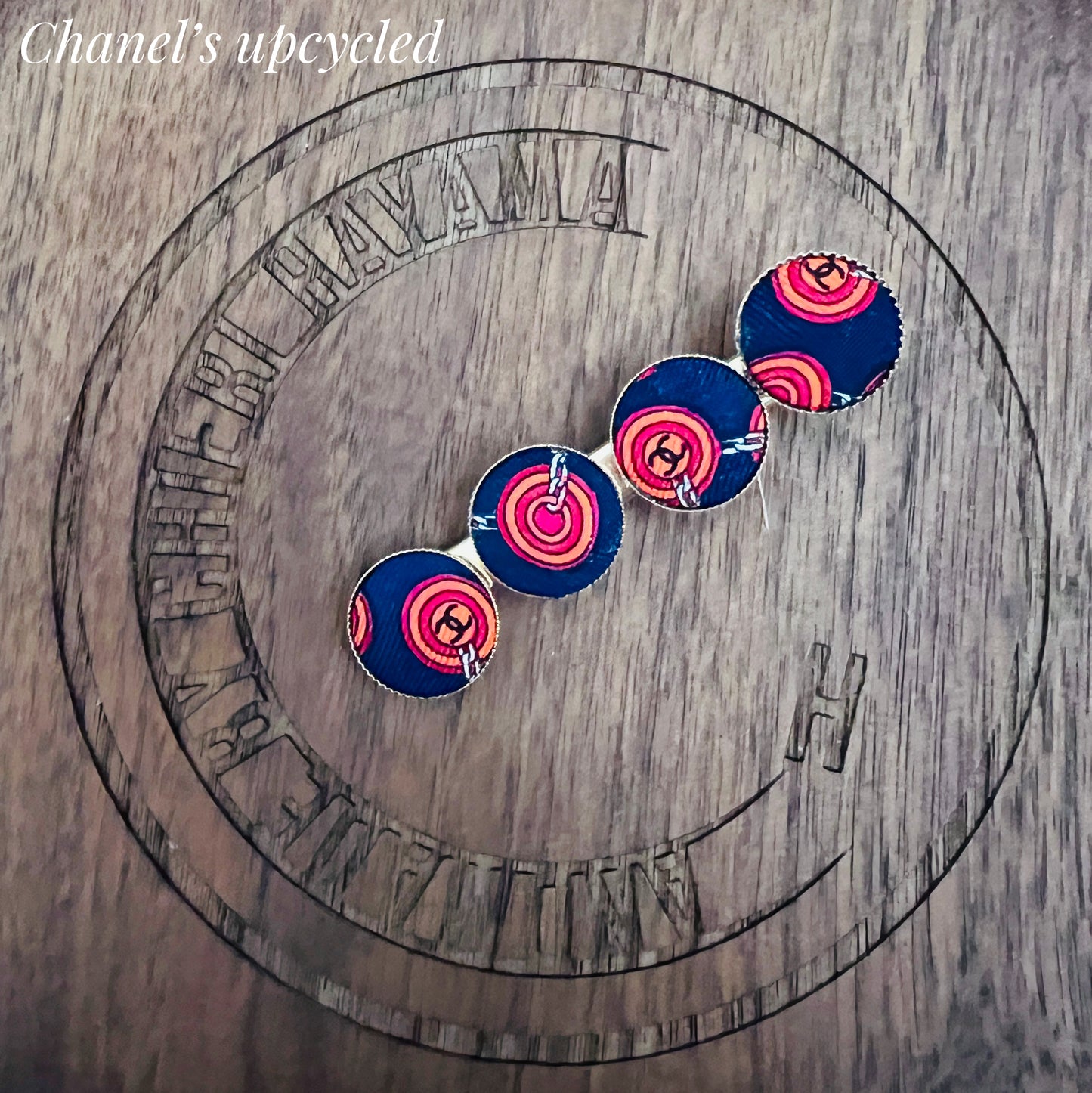 4 coins duck clip
