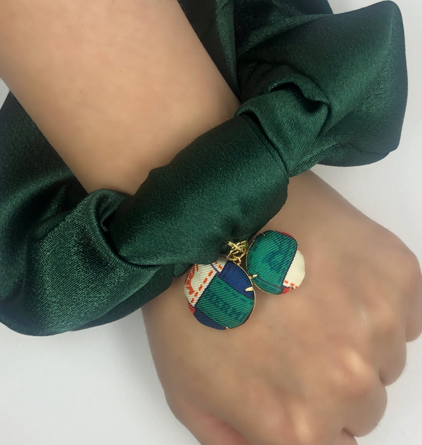 H-H Scrunchie with Chains- Ruby