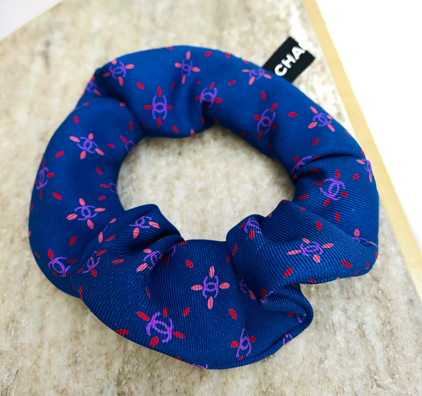 CC-mini scrunchie