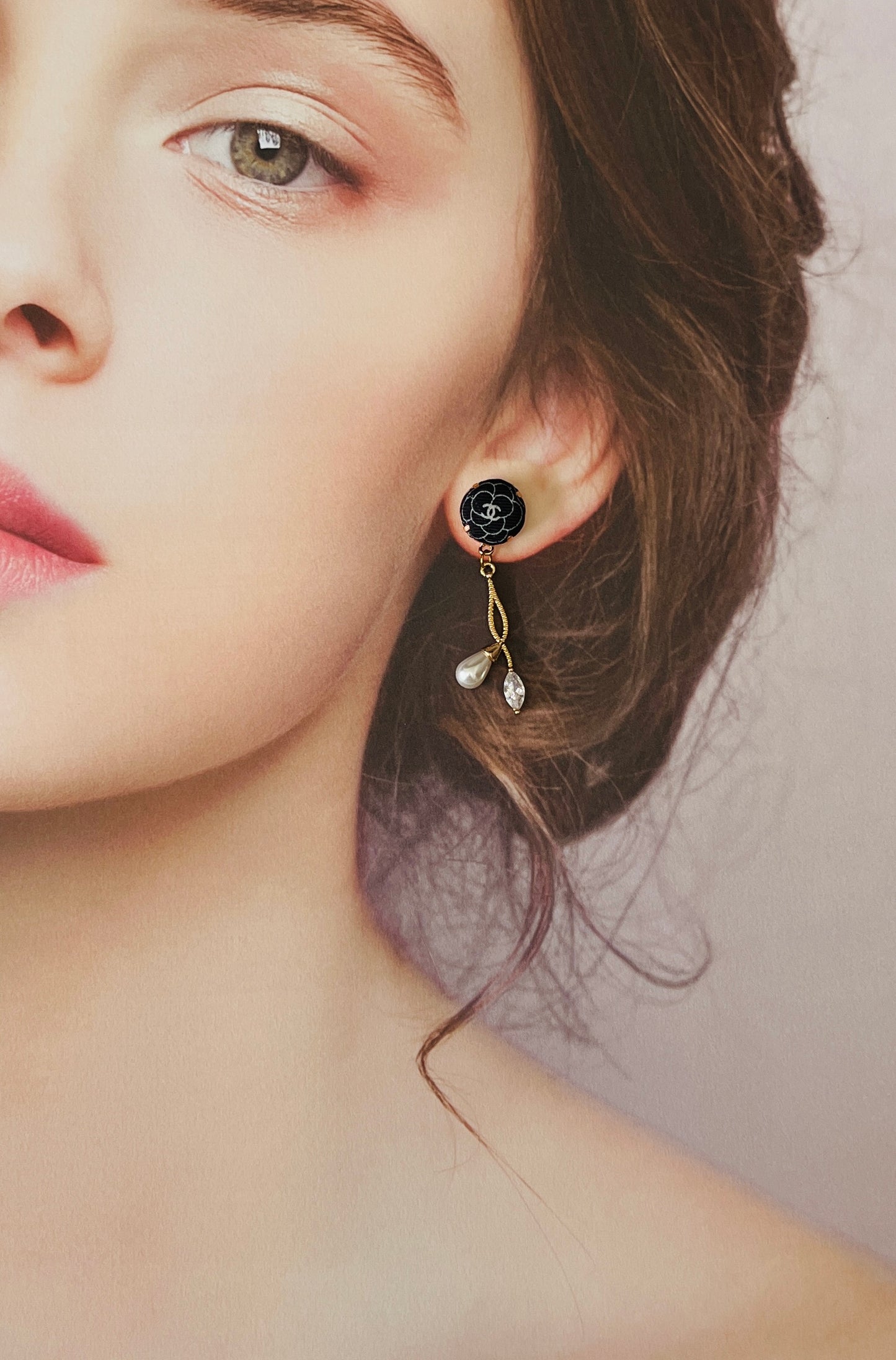 CC- Black & White Camellias with CC logo CC039- earrings
