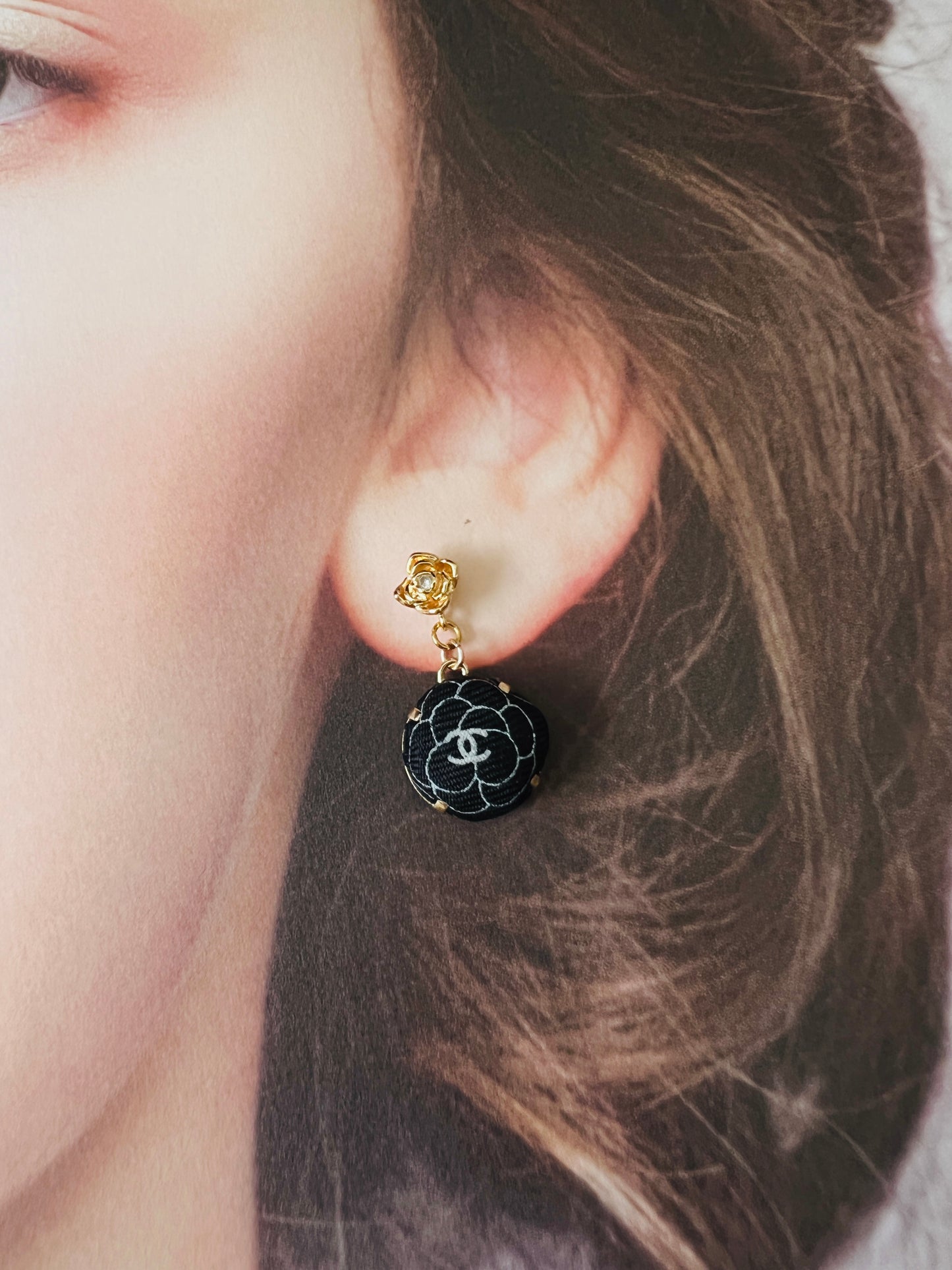 CC- Black & White Camellias with CC logo CC039- earrings