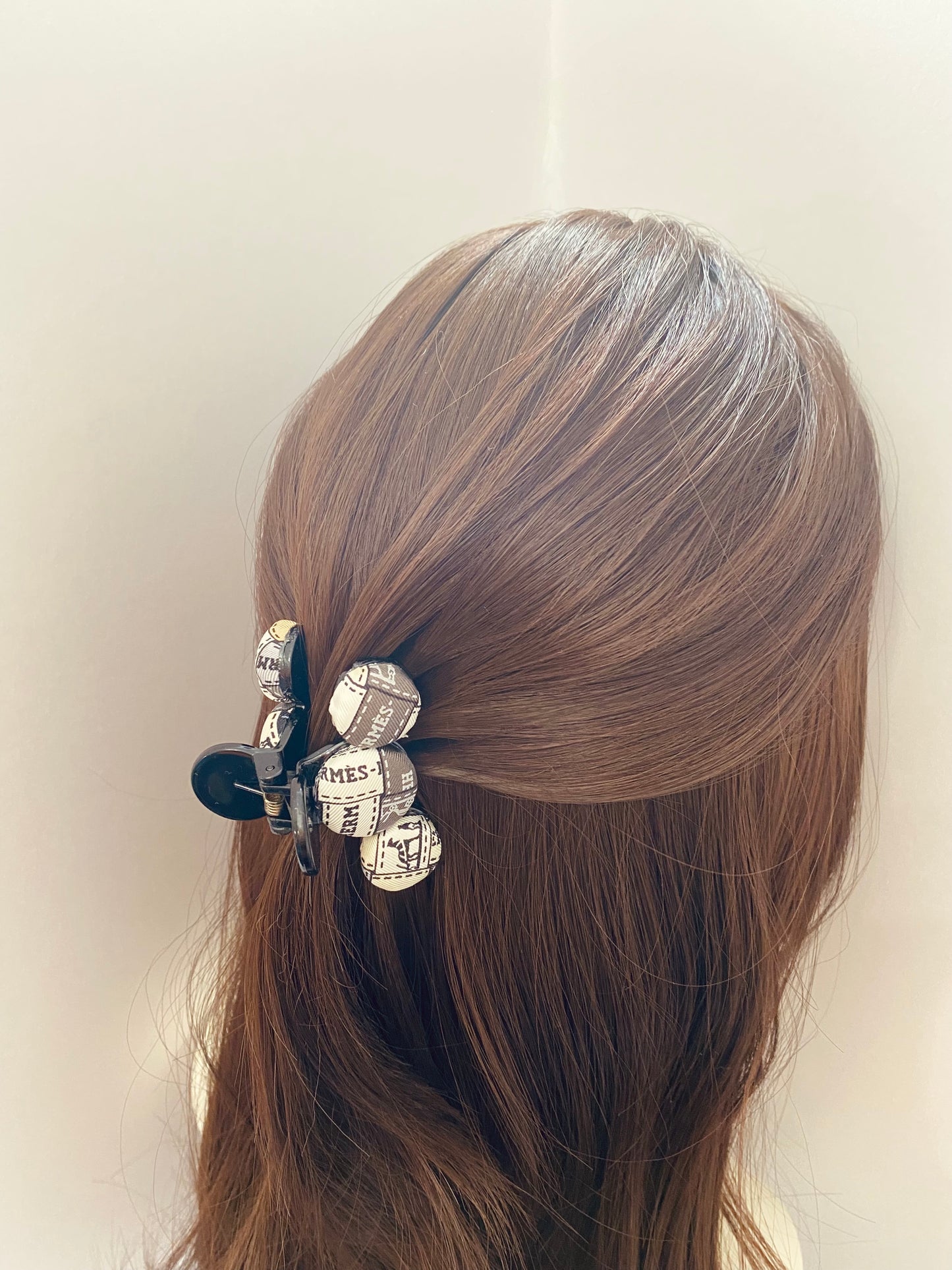 H-H icons Ribbons Black, Grey & White - 6 coins style Hairclip