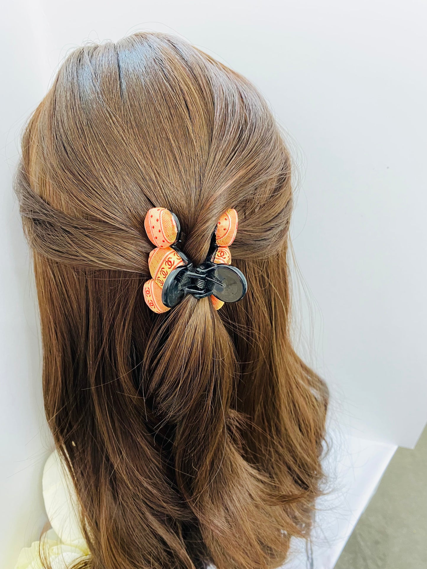 CC- Tangerine & Poppy orange Strip CC logo CC017 - 6 coins style Hairclip