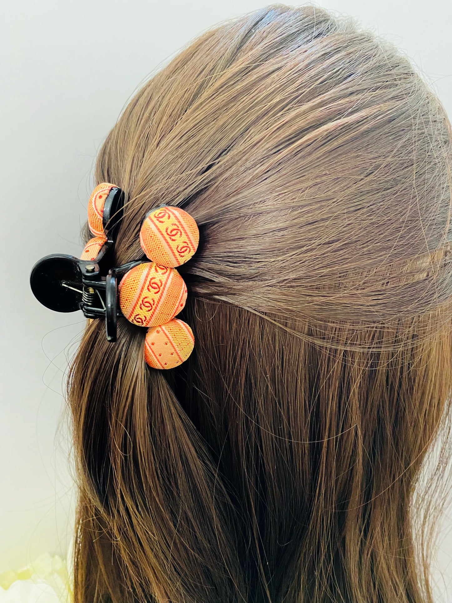 CC- Tangerine & Poppy orange Strip CC logo CC017 - 6 coins style Hairclip