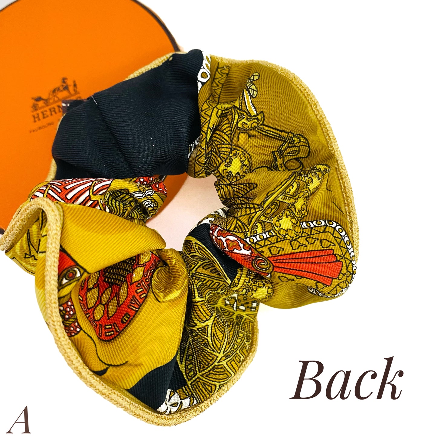 H-H Classic Vintage Pattern Black/Gold/Red -H0002- Scrunchie