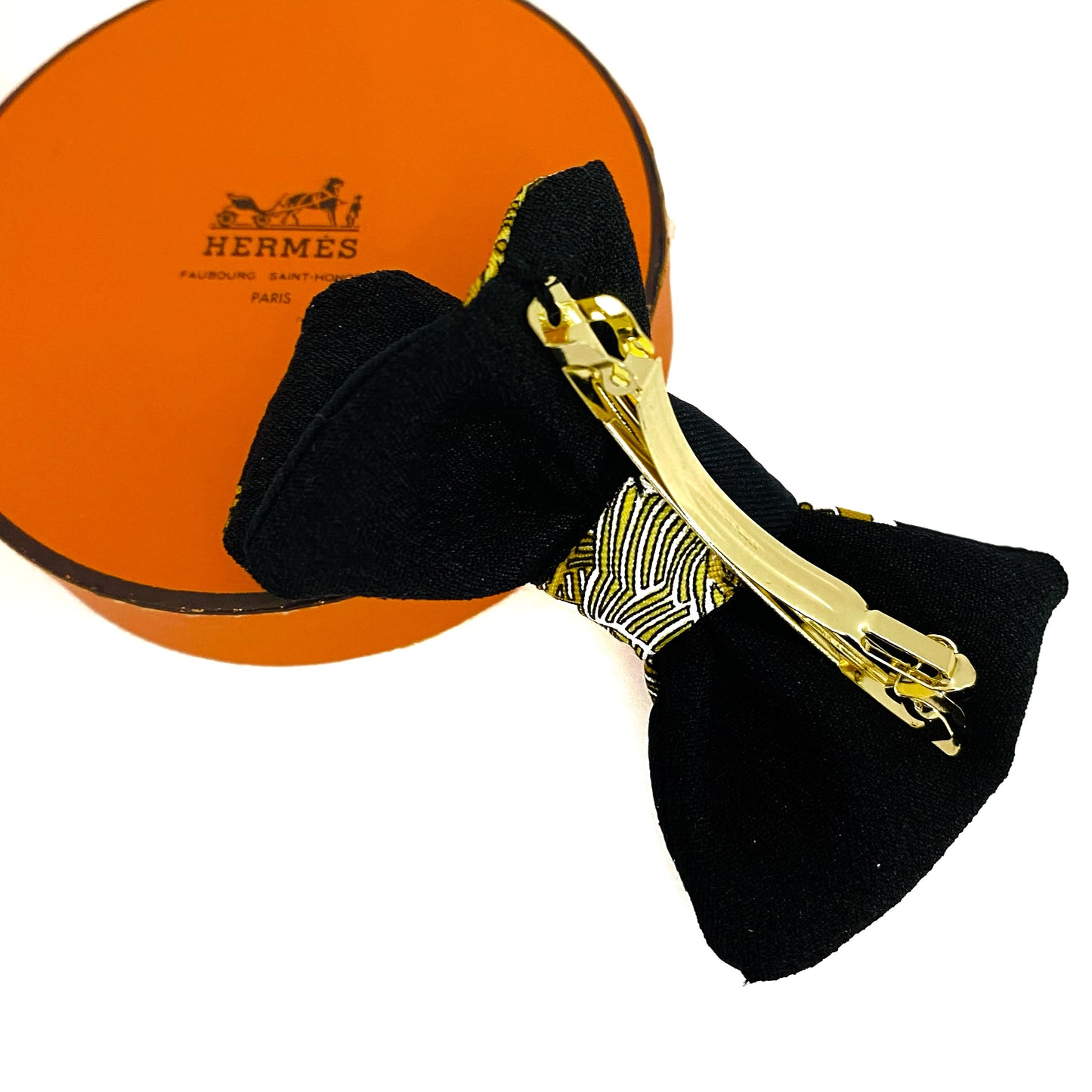 H-H Classic Vintage Pattern Black/Gold/Red - Double Ribbon Hair Clip