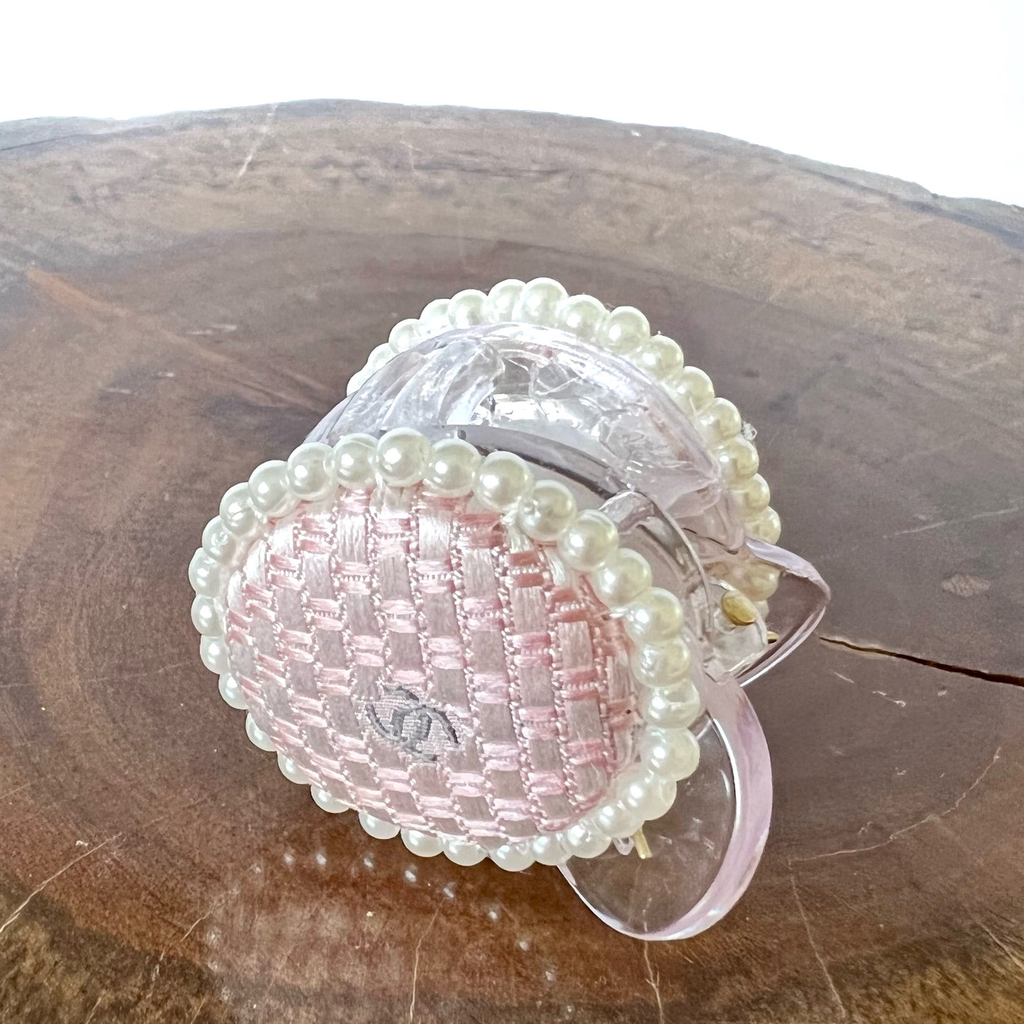CC- Pink Tweeds & Pearl CC logo- CC023-mini O-shape Clip
