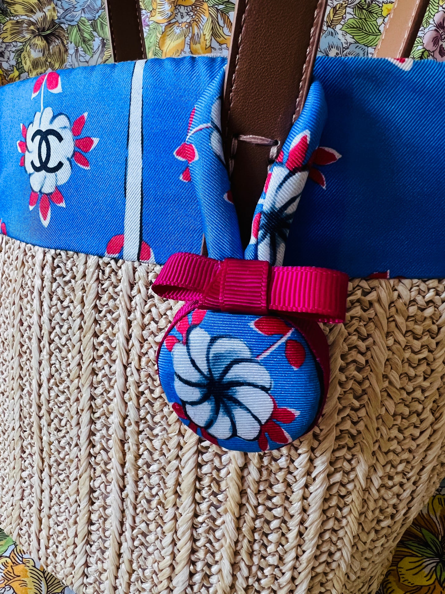 Chanel silk scarf - straw bag