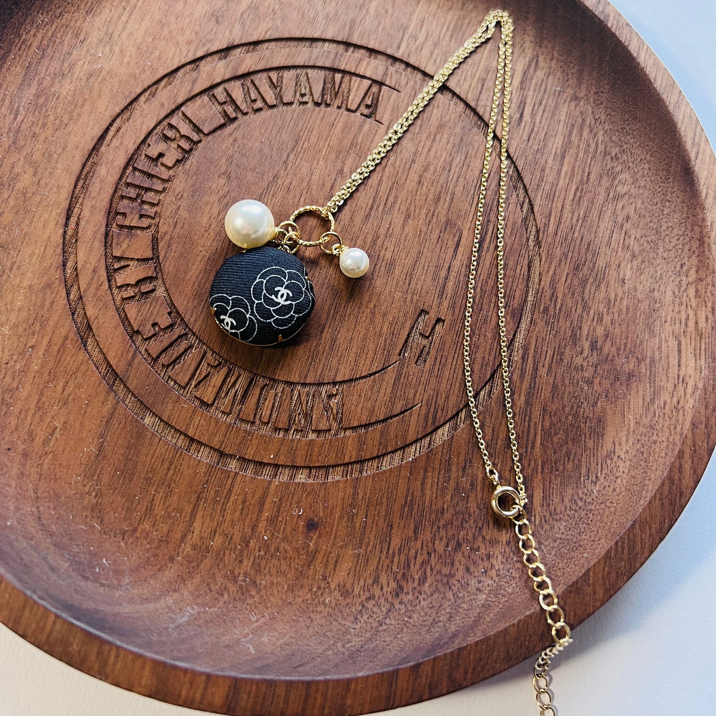 CC- Black & White Camellias with CC logo CC039- necklace