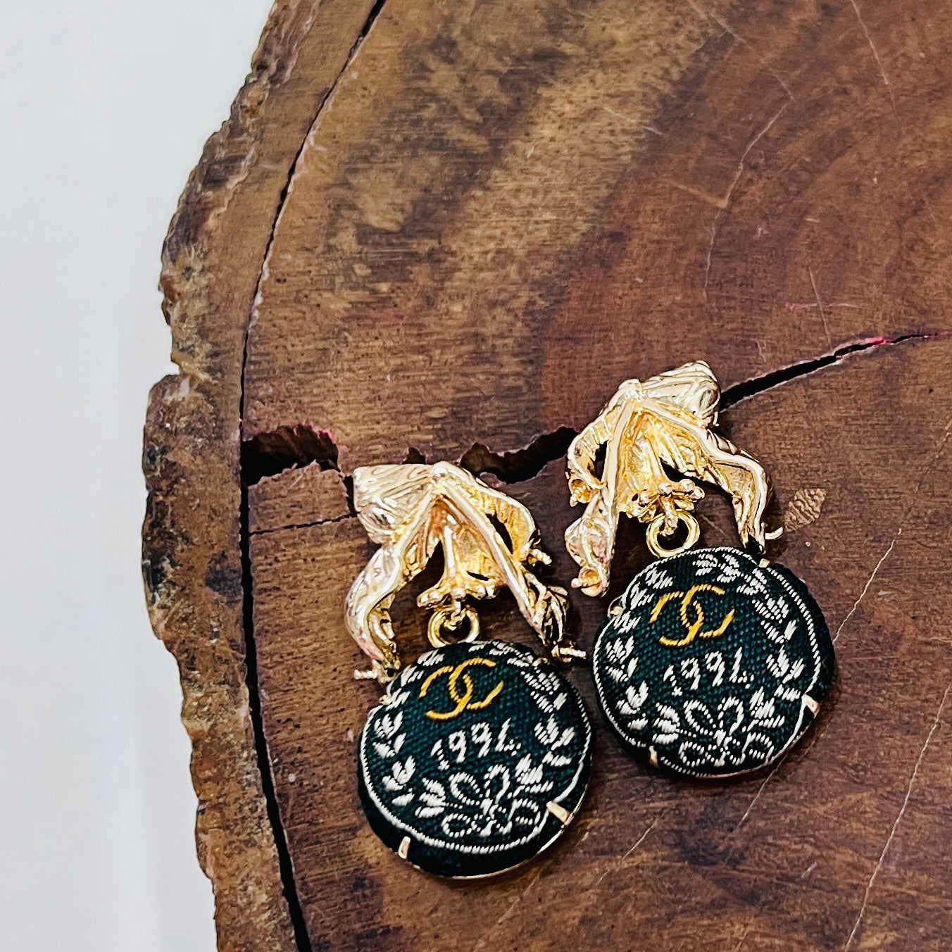 CC- Hunter Green 1994 vintage- CC078- earrings