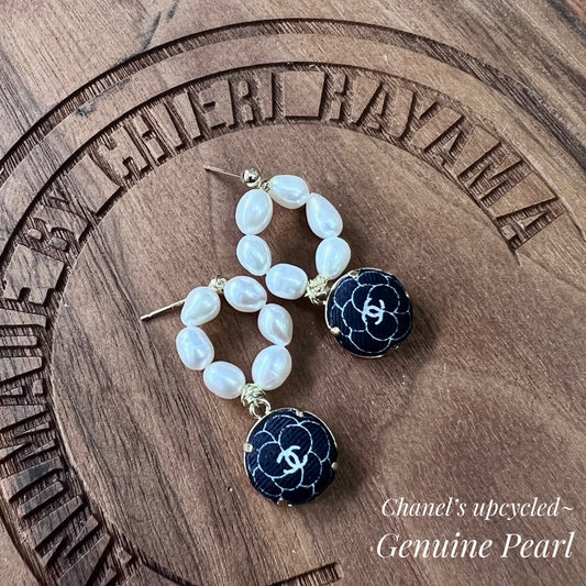 CC- Black & White Camellias with CC logo CC039- genuine Pearl earrings (Copy)