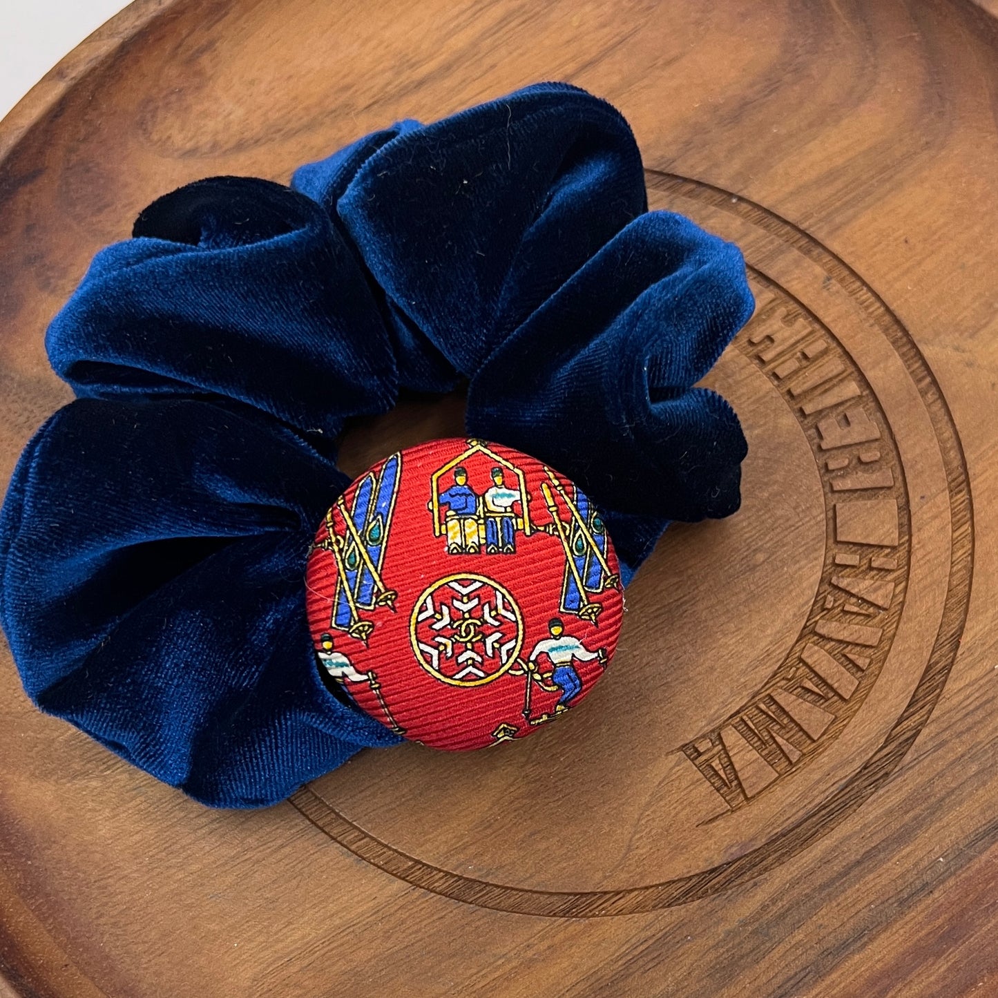 CC- christmas red & snowflake - CC logo CC083- hairband / hairclip