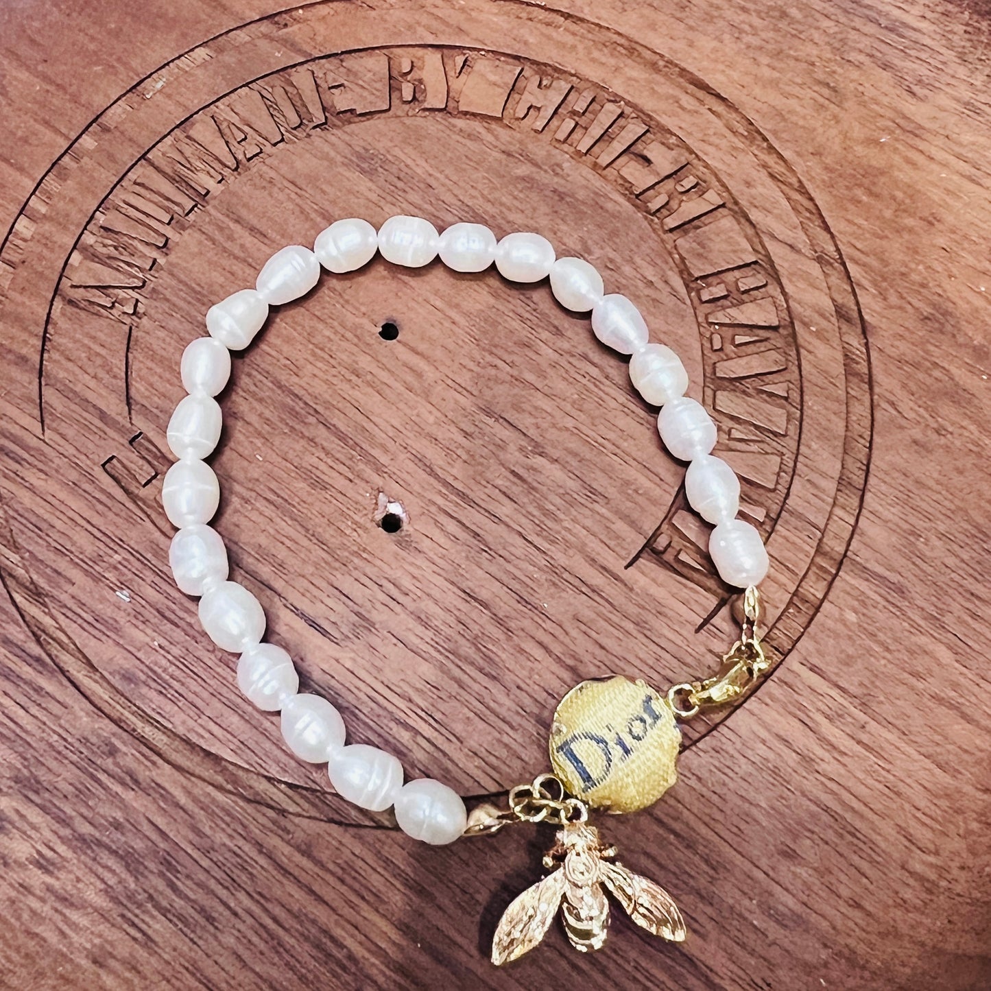 D-D013a- yellow bees- necklace & bracelet