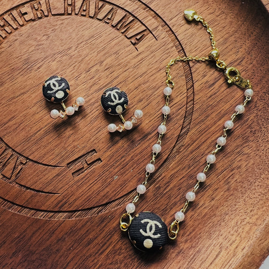 CC- Grey pearl with CC logo CC038- bracelet & earrings