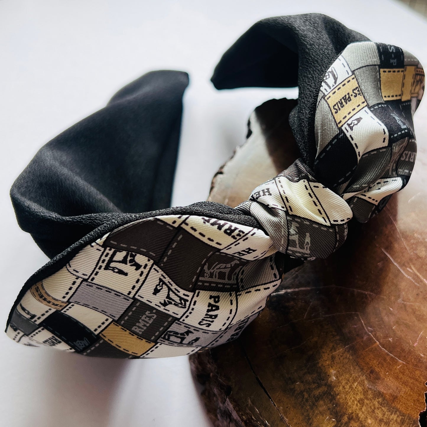 H-H icons Ribbons- HJ- Black & grey Headband