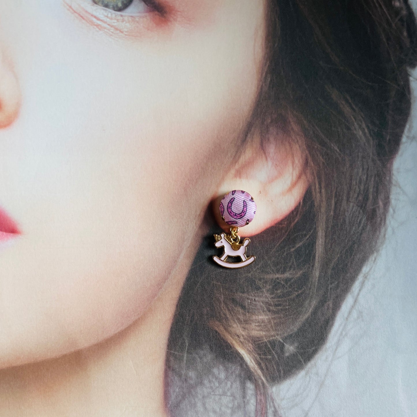 H-H0086-sakura Pink & Shocking pink lucky horseshoes- earrings