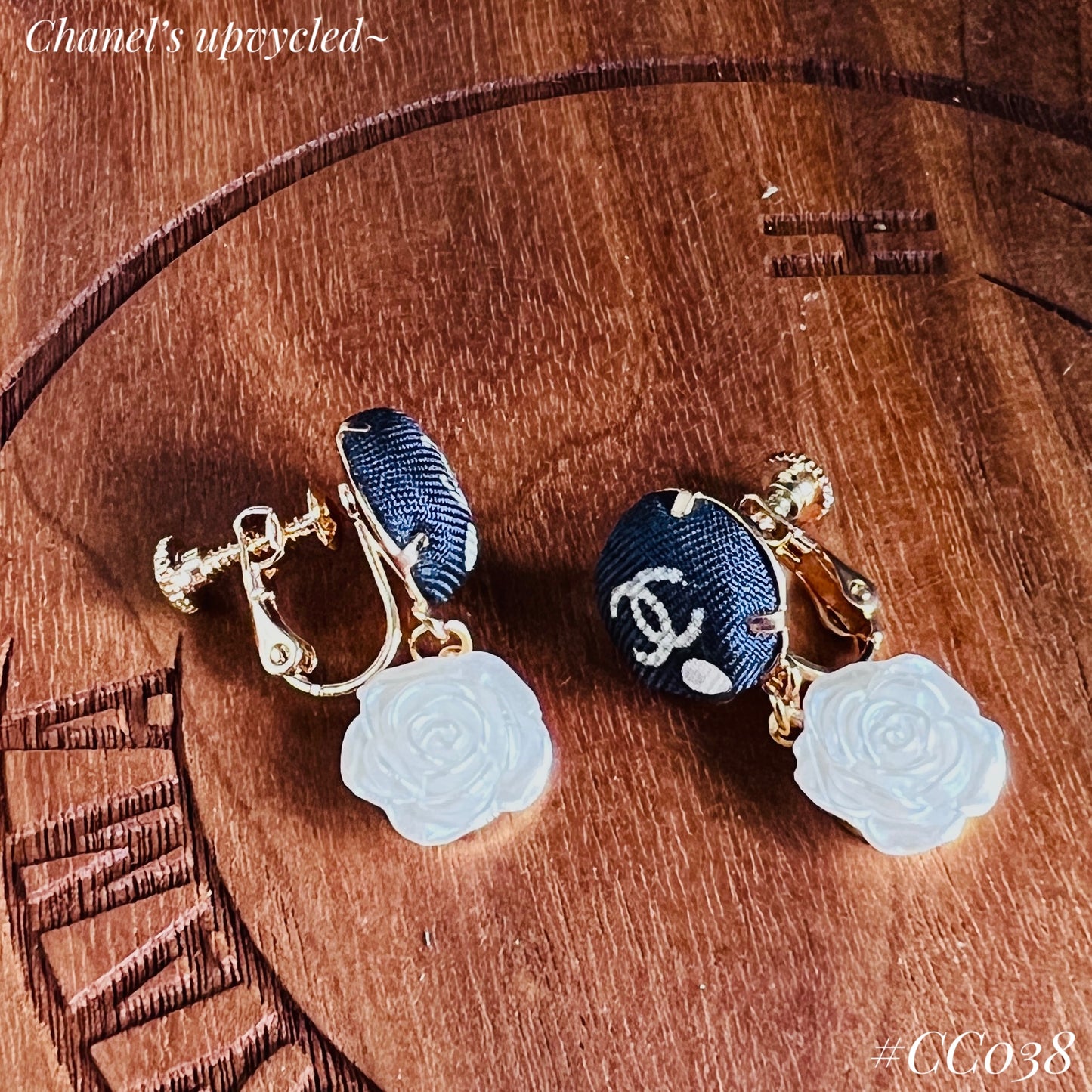 CC- grey & Pearl-CC039- earrings with Camilla
