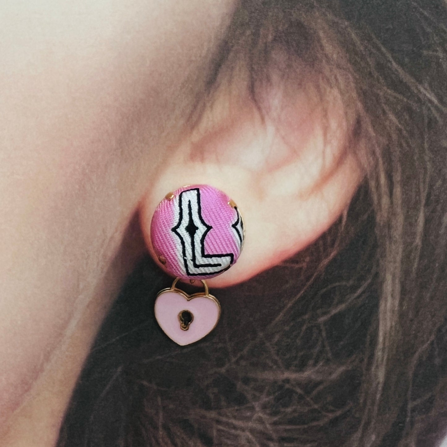 LV- earring- pink