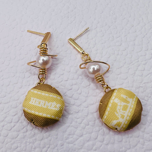 H-H Bolduc Signature Logo Ribbon pattern- earrings