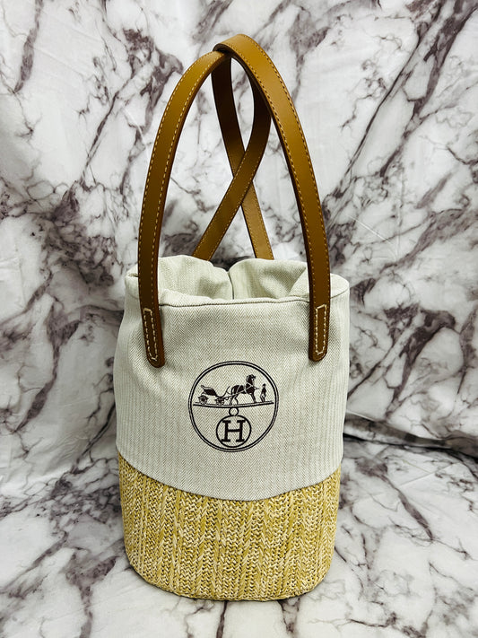 Hermes dust bag - straw bag