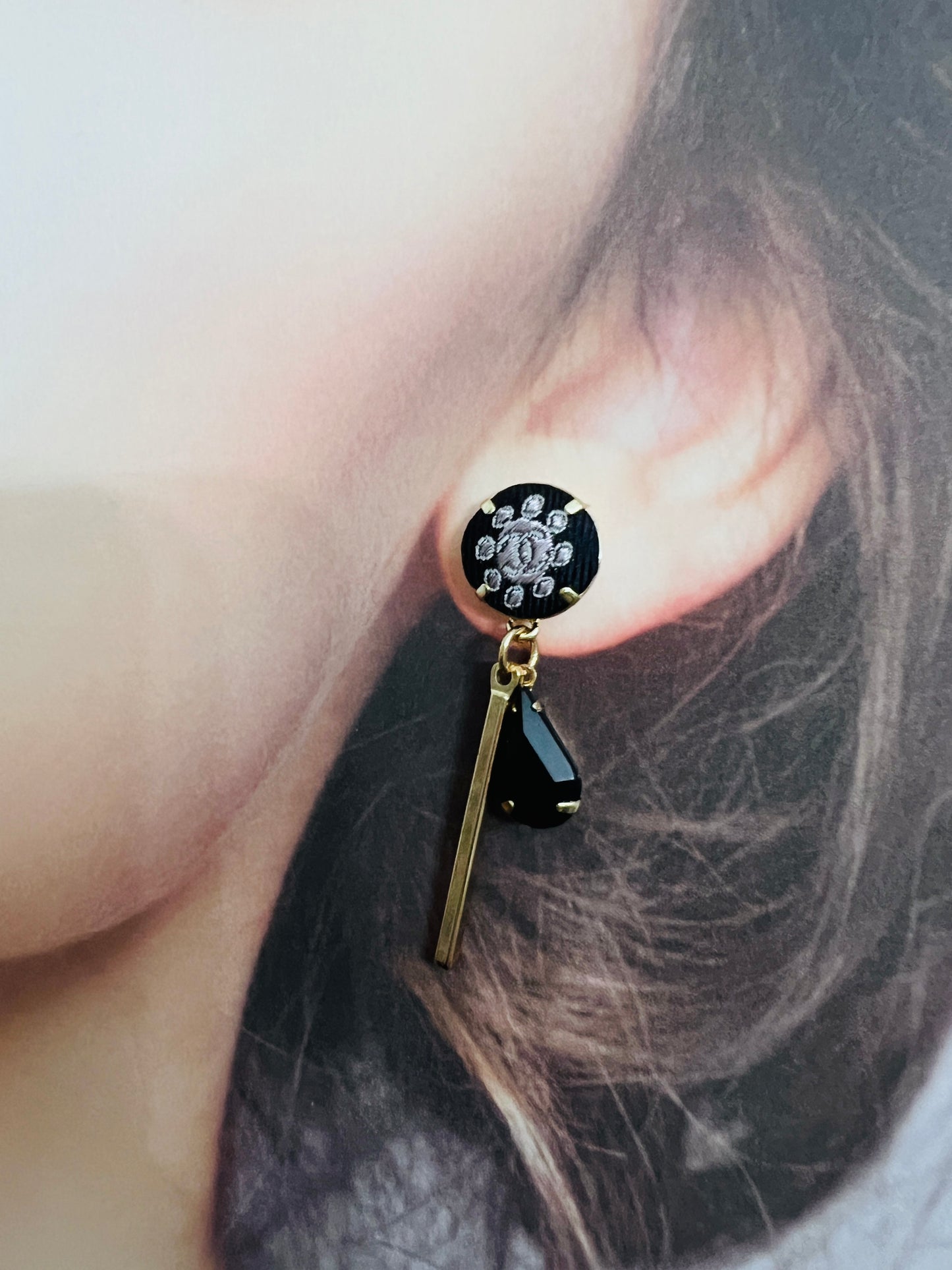 CCC- CC062-black & pale pink Sun Logo- drop earring