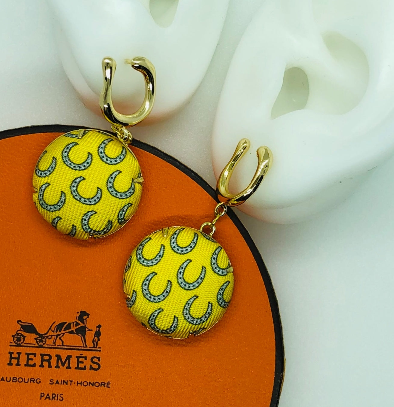 H-H0022- Yellow Le Pied a l'Etrier - Drop earring