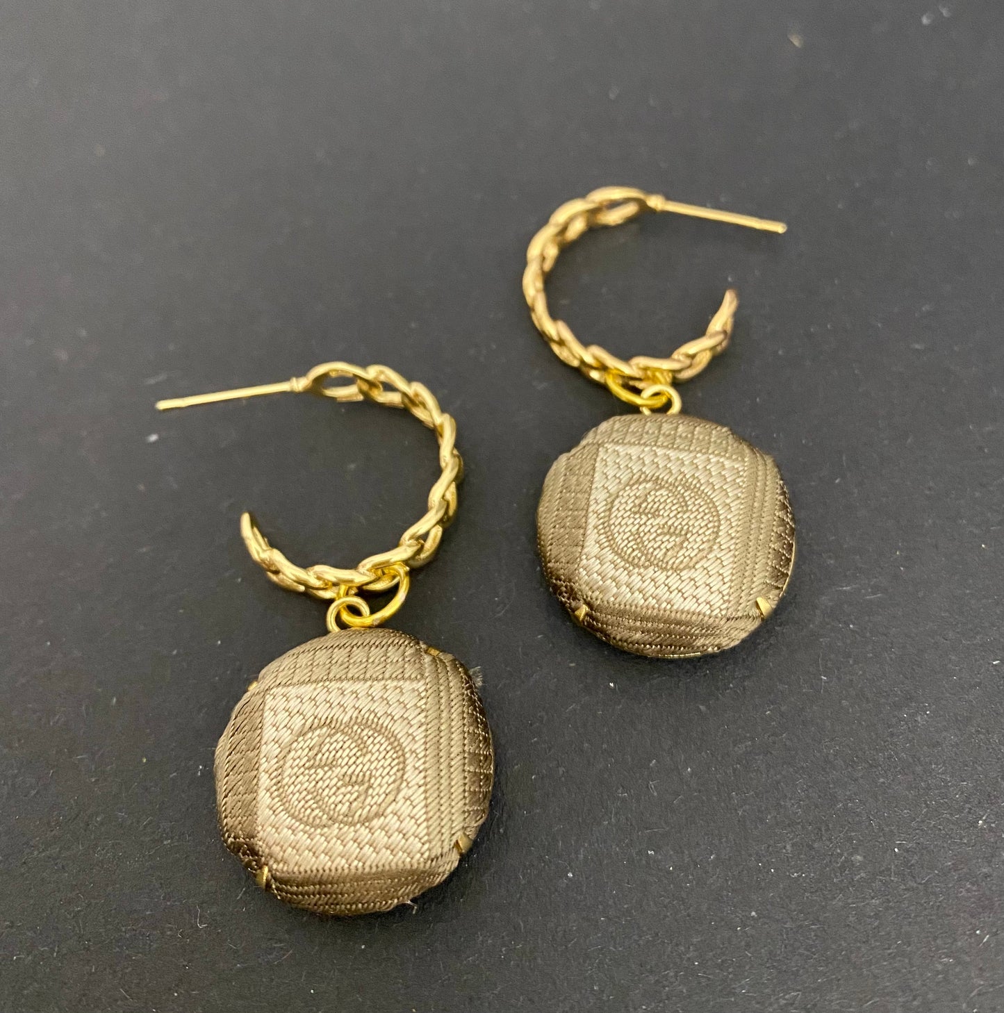 GG-Vintage Gold GG monogram- GG005- Drop earring