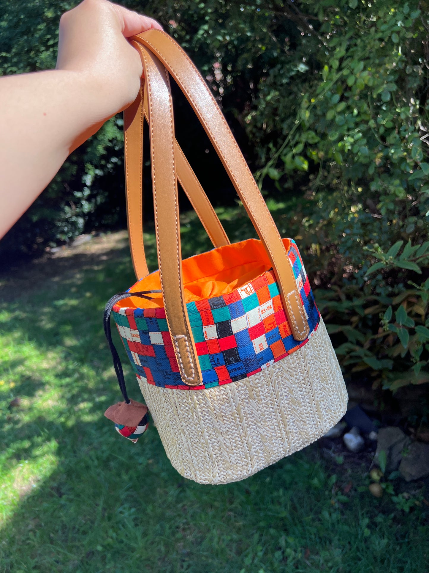 Hermes silk scarf - straw bag